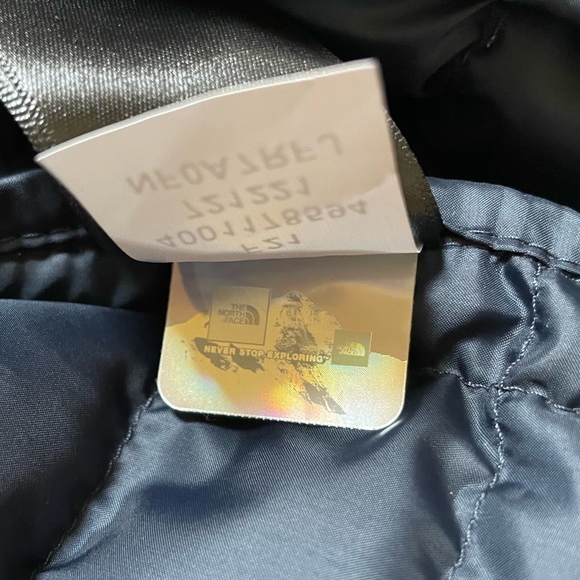 The North Face Men’s ThermoBall Eco Hoodie Jacket In Urban Navy Matte - Picture 9 of 9